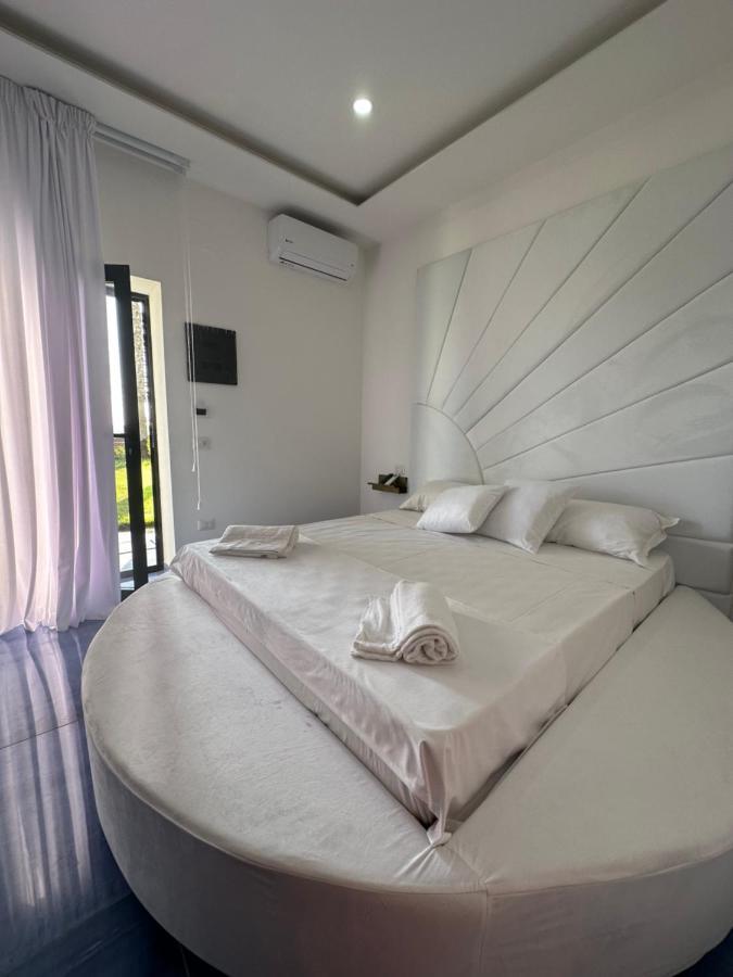 ליקולה Moonluxuryresort מראה חיצוני תמונה